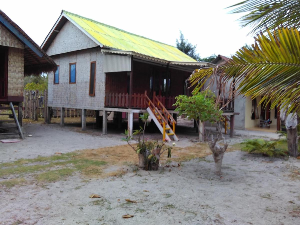 Asari Timo Cottage Karimunjawa Eksteriør billede